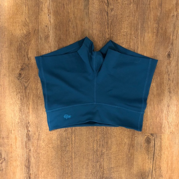 NWOT MIKA YOGA WEAR BLUE TEAL SHORT SHORTS - Picture 2 of 4